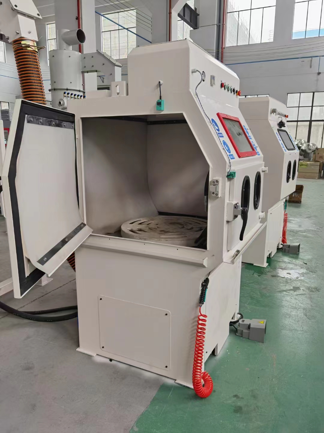 北屯移动式抛丸机的工作原理?