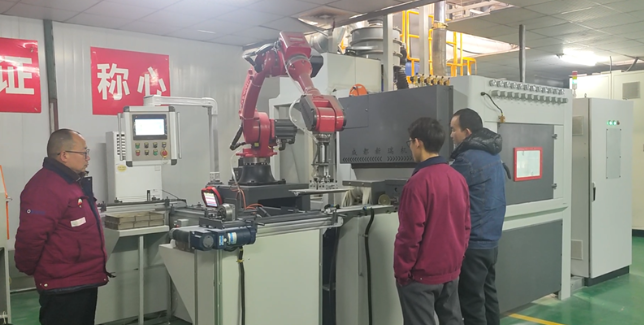 北屯自动喷砂机选型要点，看完少走弯路。